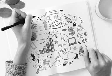 英超日本国脚与战犯照片合影，其俱乐部比赛在中国照常直播引球迷不满，咪咕客服回应