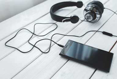 意甲：知名媒体人总结米兰转会：锋线有缺陷，中场最强大，后防最薄弱